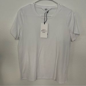 NWT! Women’s Size 2 / M Zara x Good American White Tee